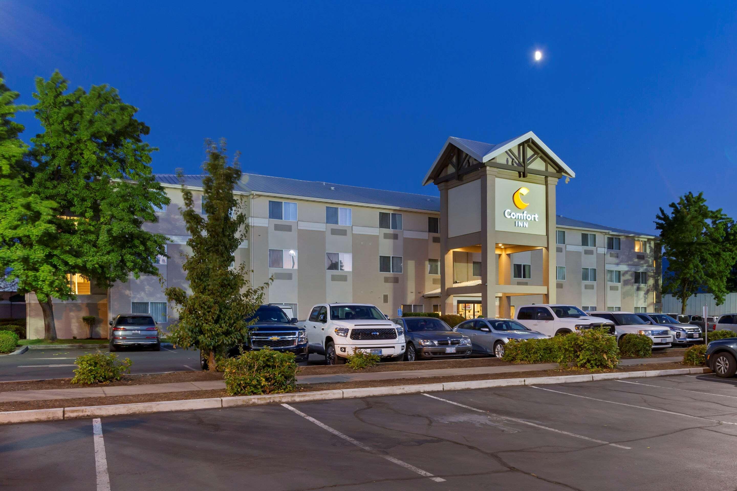 Comfort Inn Medford South Exterior photo